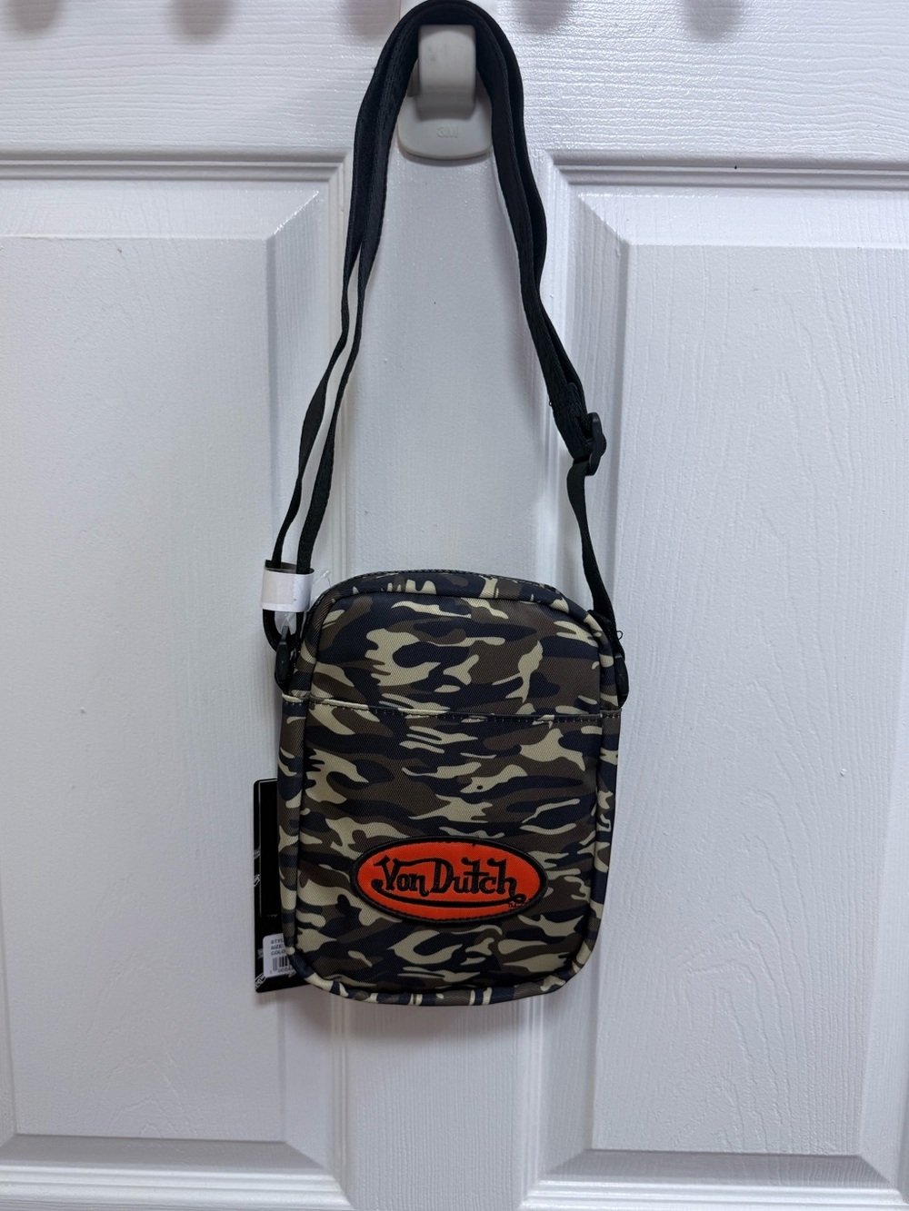 NWT Von Dutch Camo Shoulder Bag with Orange Logo - Picture 5 of 5